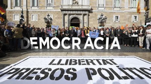 Detienen en España a ocho miembros del gobierno independentista catalán