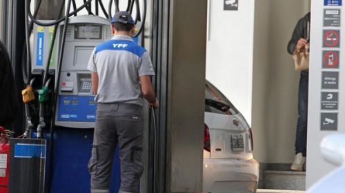 Las estaciones de servicio amenazan con suspender las tarjetas de crédito