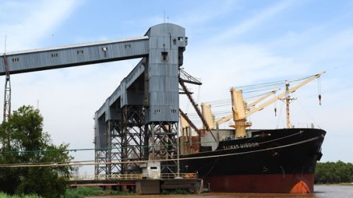 El puerto de Diamante recibió el quinto buque ultramarino