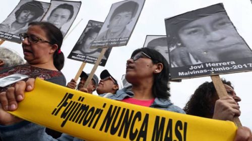 La ola de rechazo al indulto a Fujimori aísla a Kuczynski