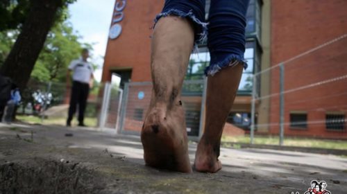 “De los pies, hasta la UCA”: impactante texto desde el corazón de la pobreza nacional