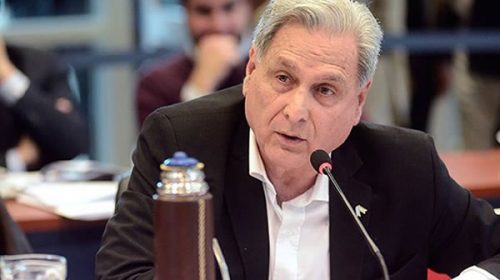 Solanas dijo que los senadores deberán explicar al pueblo por qué votaron la reforma previsional