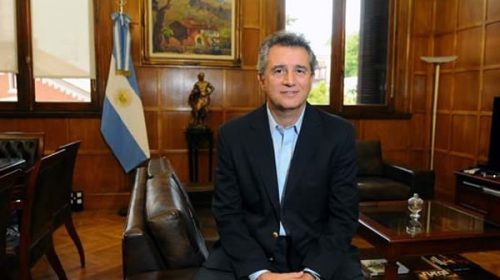 Etchevehere pidió que le paguen un bono de 500 mil pesos