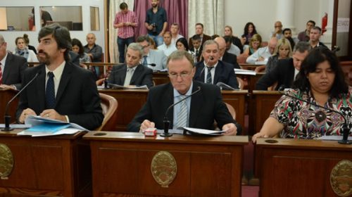 El bloque de senadores del PJ salió a bancar a Cristina