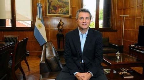 Etchevehere levanta una cosecha récord de reclamos de los fruteros del Valle