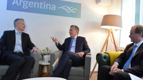 Bordet se reunió en Davos con directivos de Coca Cola por los cítricos entrerrianos