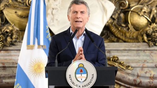 Macri anunció un supuesto ajuste en parte de los cargos políticos que él mismo creó