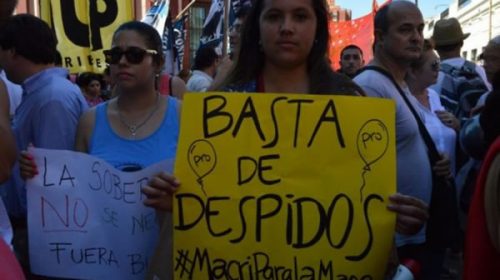 El Gobierno pretende reducir un 20 por ciento la planta de trabajadores estatales