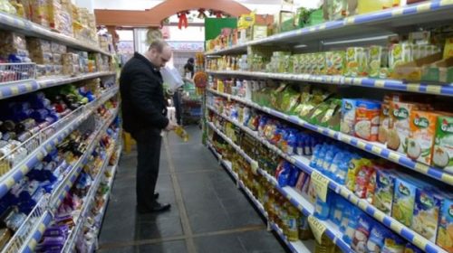 Los alimentos suben 10% por el dólar y las naftas
