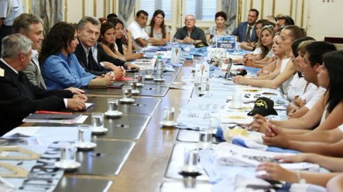 Tras el reclamo de los familiares, Macri ofrece una “millonaria” recompensa por el ARA San Juan