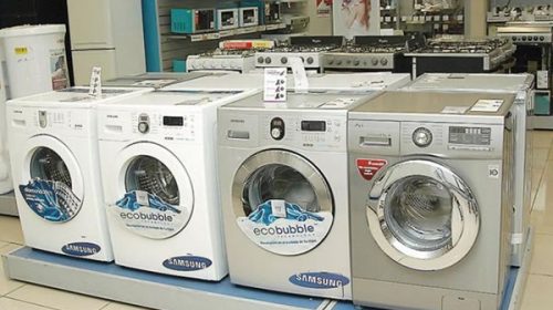Se estanca la capacidad de compra de las familias por la inflación y menos crédito