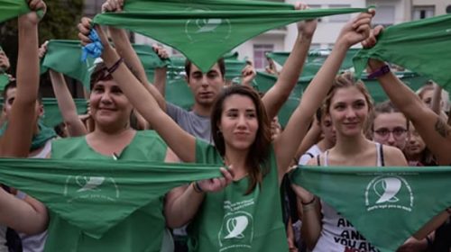 El Gobierno abre la posibilidad de debatir el aborto en el Congreso