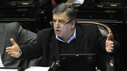 Mario Negri reclama que Díaz Gilligan renuncie para aclarar su situación
