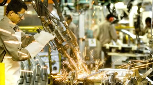La industria cedió un 0,6% en enero y arrancó el año en baja