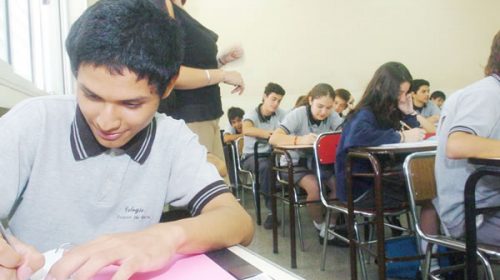 Gobierno recorta becas Progresar para estudiantes primarios y secundarios