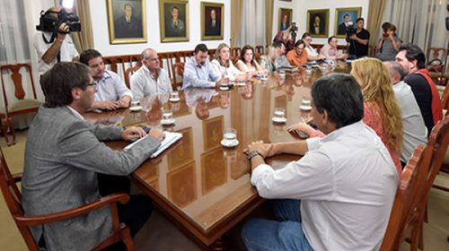 Los gremios docentes consultarán con las bases la última oferta salarial