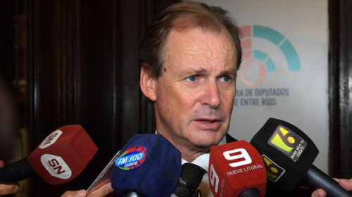 Bordet: “Tenemos que evitar que sigan envenenando a nuestros chicos”