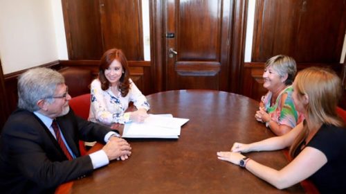 Cristina apunta a los funcionarios con escándalos por cuentas offshore