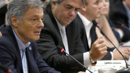 El Gobierno evalúa dar marcha atrás con el embargo a las cuenta sueldo