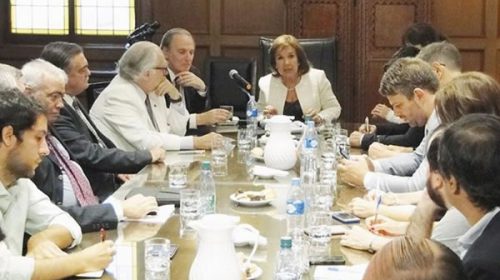 Los jueces rechazan trabajar más horas o acortar los períodos de feria