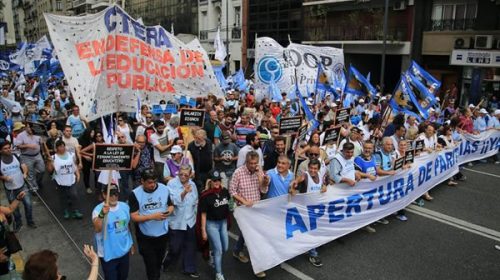 Docentes cumplieron la segunda jornada de paro en 17 provincias