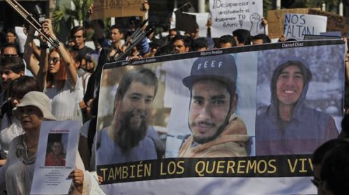 Los cadáveres de estudiantes mexicanos desaparecidos fueron disueltos con ácido sulfúrico