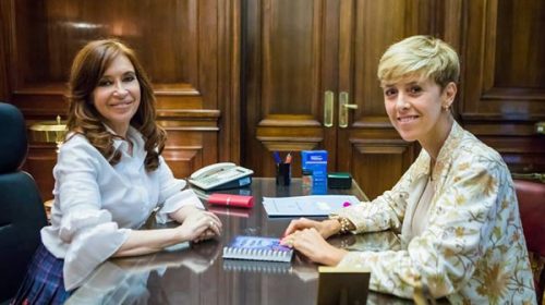 La senadora García Larraburu plantó a Pichetto y se fue con Cristina