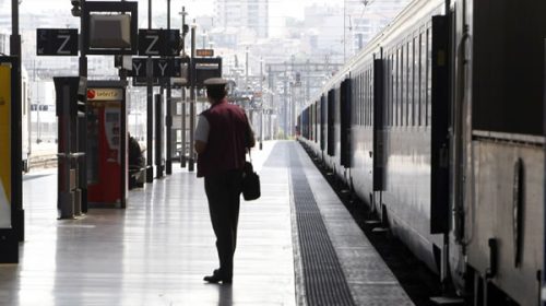 Francia registró segundo día de fuerte huelga ferroviaria