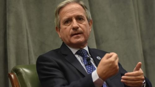 Una ayuda extra a las telefónicas complica la ley para habilitarles televisión satelital