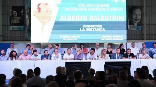 Fuerte gesto de unidad en el justicialismo tras la intervención del partido