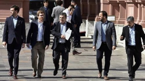 La “propuesta intermedia” del Gobierno: siguen los tarifazos, pero en el gas habrá cuotas con intereses