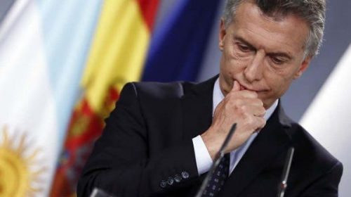 Afectada por los tarifazos, cae la imagen de Macri en la clase media