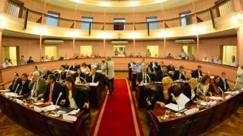 Diputados está convocado a sesionar este martes y habrá reuniones de comisión