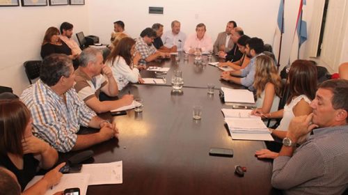 Paritarias estatales: El Gobierno mejoró la propuesta y los gremios se comprometieron a analizarla