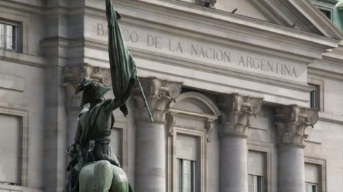 La Justicia bloqueó el decreto de Milei que convierte al Banco Nación en Sociedad Anónima
