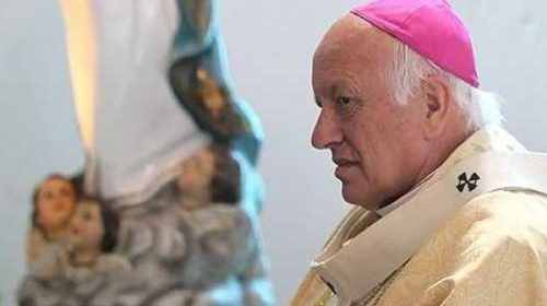 Jefe de la Iglesia chilena causa revuelo al comparar transexuales con animales