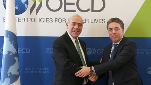 La OCDE apura la reforma laboral, reclama revalúos y más impuestos a la propiedad
