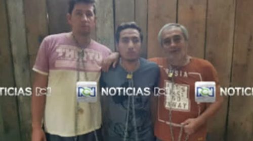 Los periodistas ecuatorianos secuestrados en Colombia, vivos y encadenados