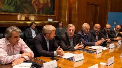 Provincias y Nación repartirán costos de tarifa social y estudian baja de impuestos al gas