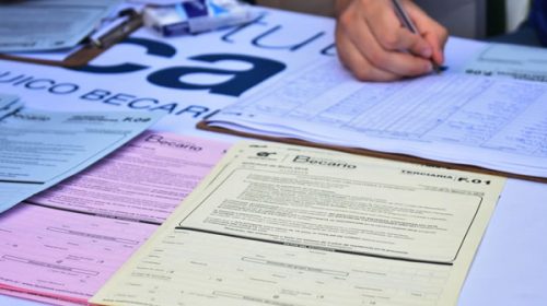 Más de 800 estudiantes de la zona rural cobrarán su beca por débito