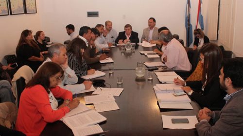 El gobierno mejoró la propuesta para recomponer el salario de los trabajadores públicos