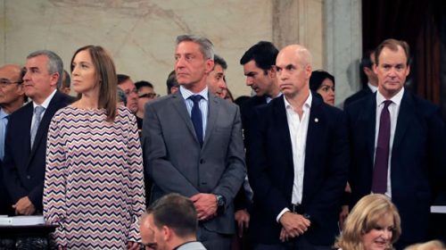 Temor en las provincias por mega deuda en dólares tomada en la gestión Macri