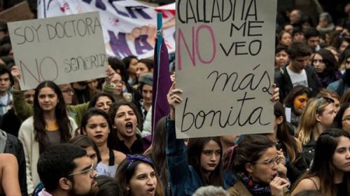 Las feministas chilenas exigen en la calle una educación no sexista