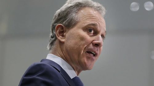 Nueva York: renunció el fiscal del #MeToo, acusado por cuatro mujeres de violencia