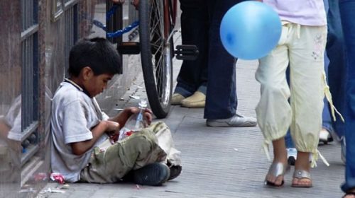 La mayor caída de salarios y suba de la pobreza desde 2002
