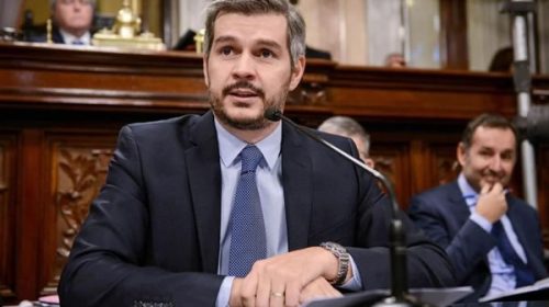 Peña responde mañana ante el Senado y se cruzaría con Cristina