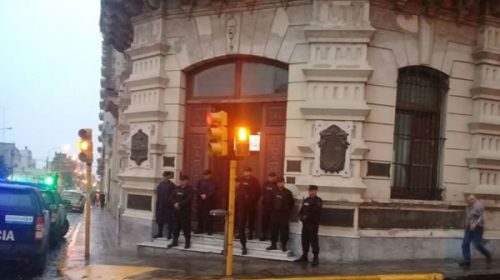 La Policía Federal realiza allanamientos en la Municipalidad de Paraná