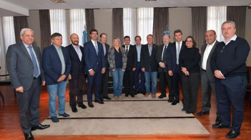 Los gobernadores del PJ suspenden la cumbre para no exponer sus diferencias frente al tarifazo y FMI