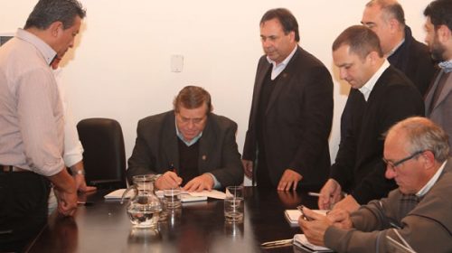 Los gremios estatales aceptaron el aumento del 19 por ciento