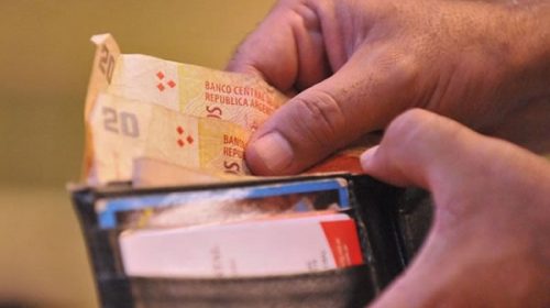 Advierten que el salario real registrado caerá 3% en promedio este año